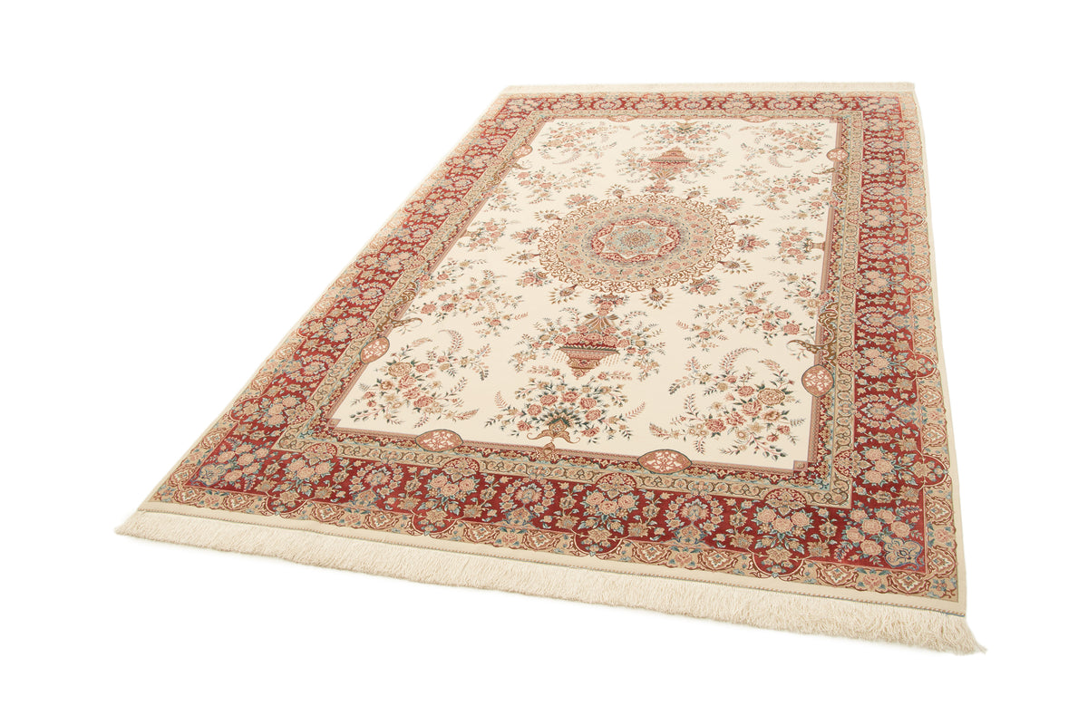 Rechteck Teppich Ghom Design in Beige von Hadorn™ - Lifestyle Image
