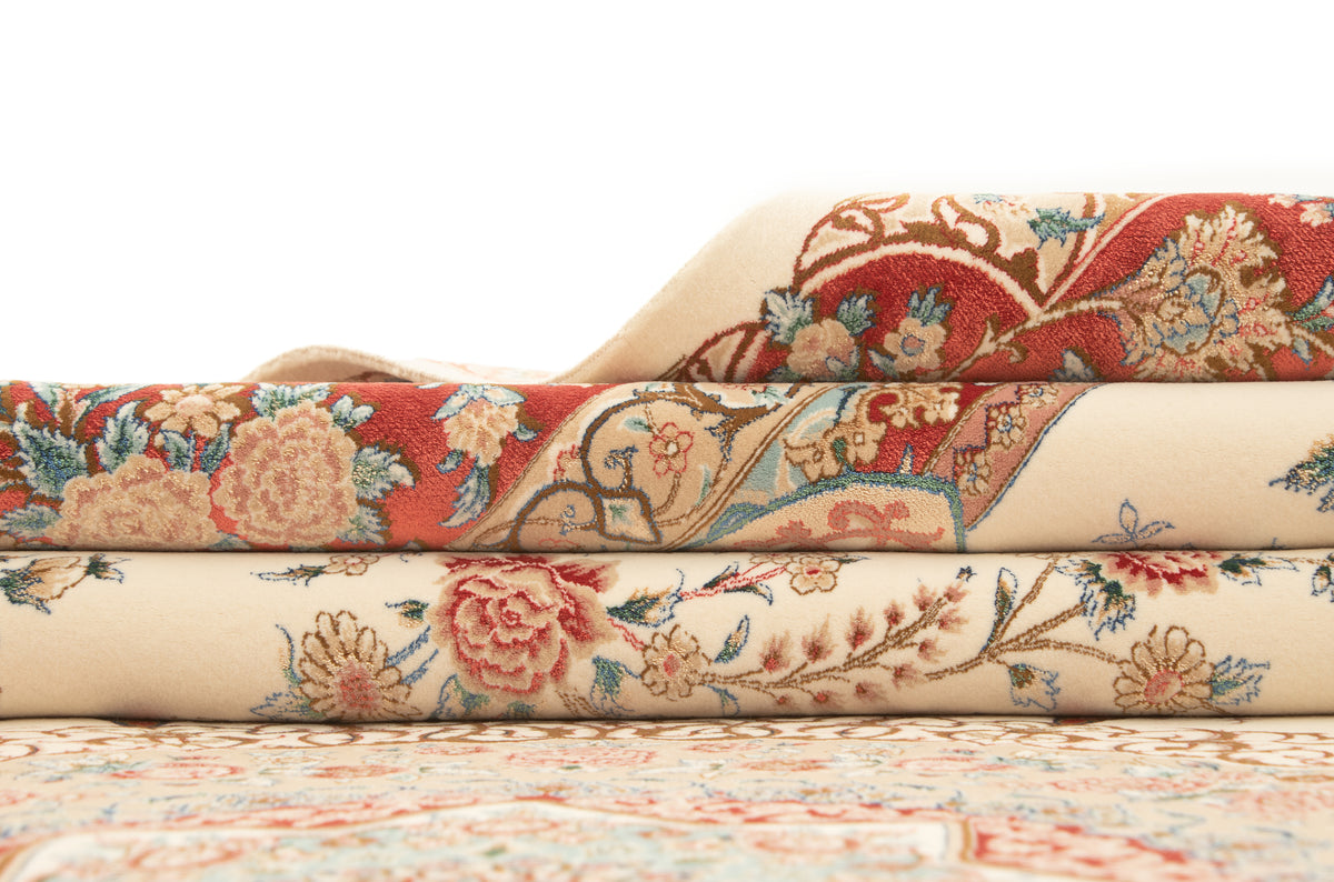 Rechteck Teppich Ghom Design in Beige von Hadorn™ - Lifestyle Image