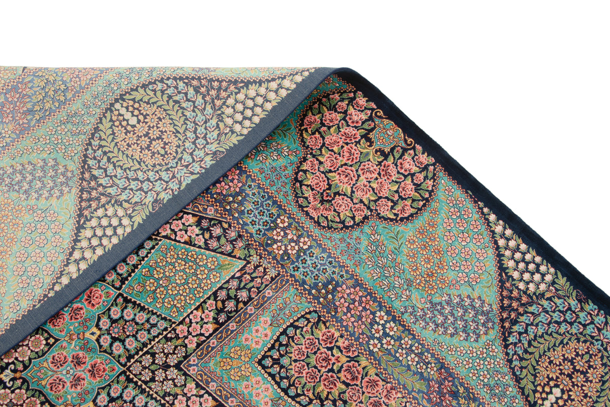 Rechteck Teppich Ghom Design in Blau von Hadorn™ - Lifestyle Image