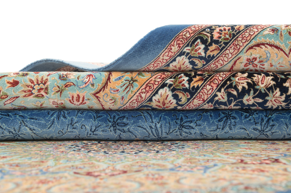 Rechteck Teppich Ghom Design in Blau von Hadorn™ - Lifestyle Image