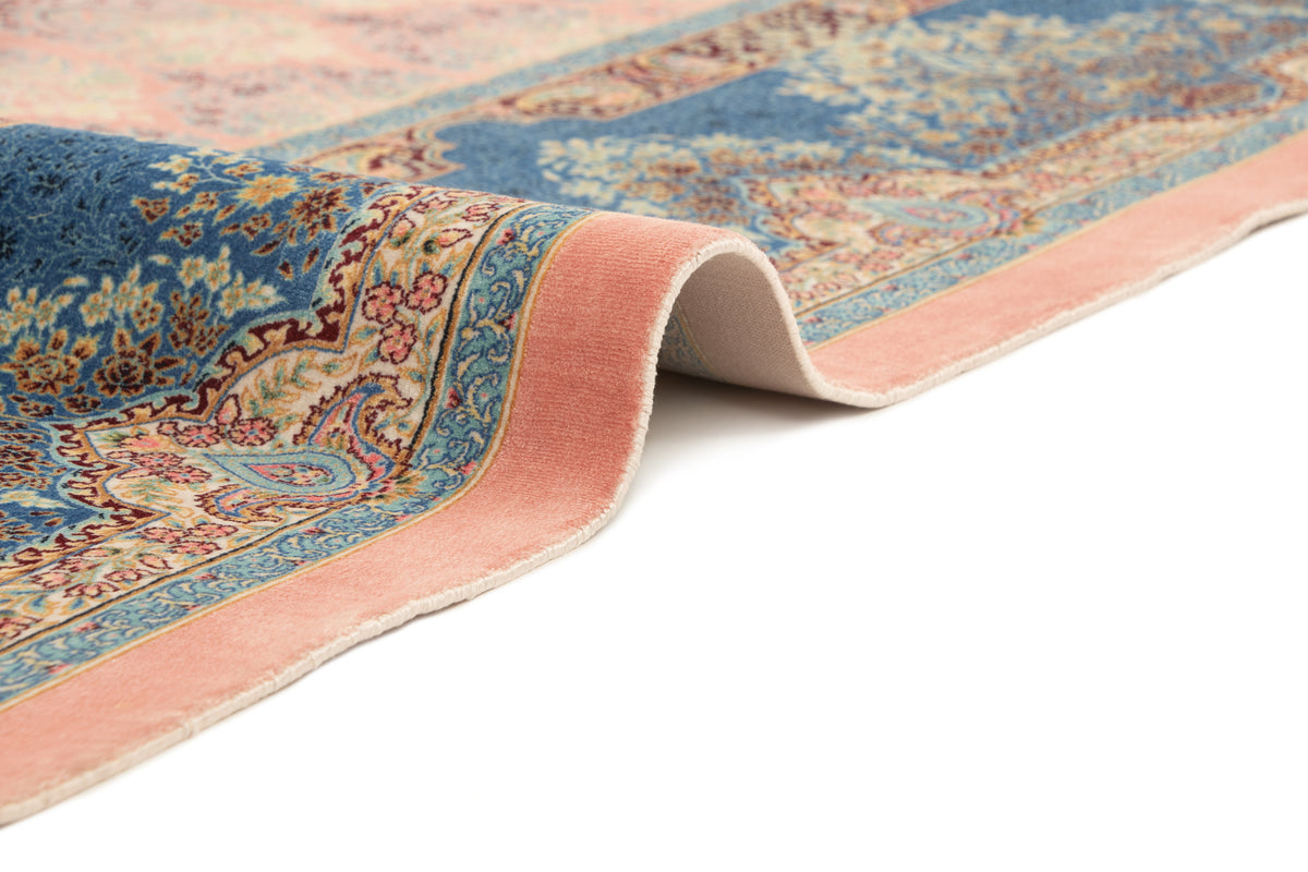 Rechteck Teppich Ghom Design in Rosa von Hadorn™ - Lifestyle Image