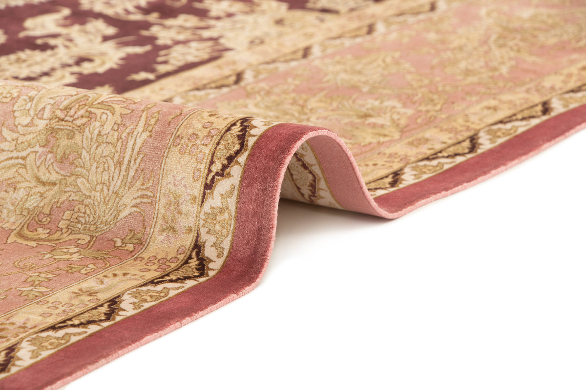 Rechteck Teppich Ghom Design in Lila von Hadorn™ - Lifestyle Image