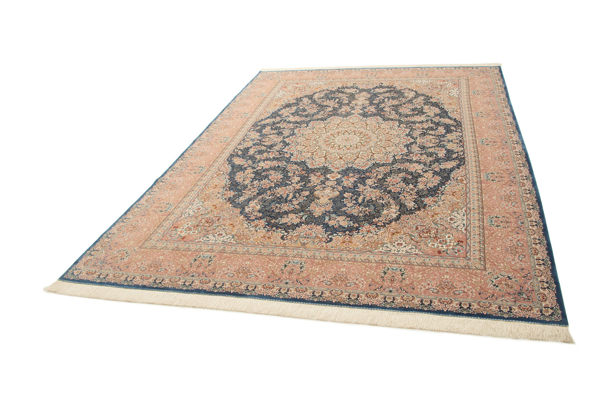 Rechteck Teppich Ghom Design in Blau von Hadorn™ - Lifestyle Image