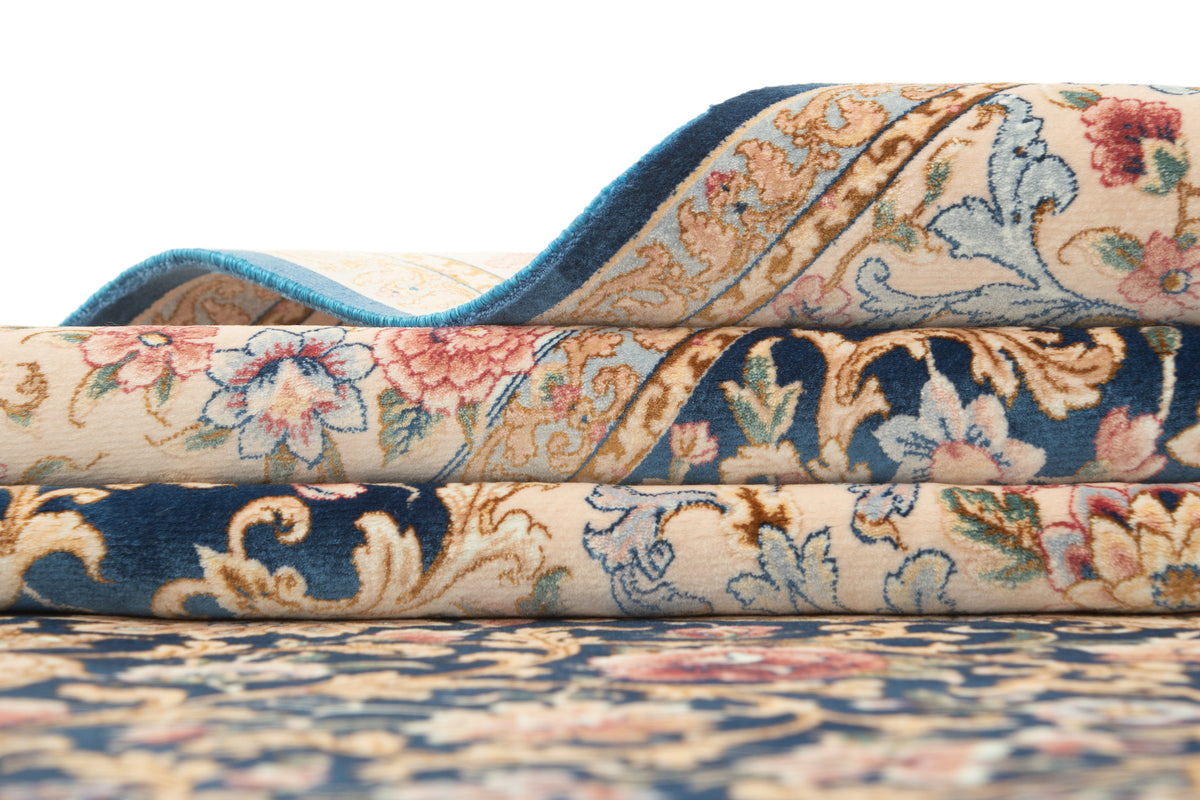 Rechteck Teppich Ghom Design in Blau von Hadorn™ - Lifestyle Image