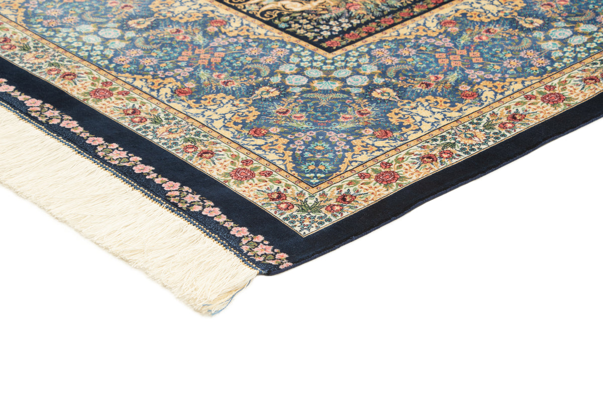 Rechteck Teppich Ghom Design in Dunkelblau von Hadorn™ - Lifestyle Image