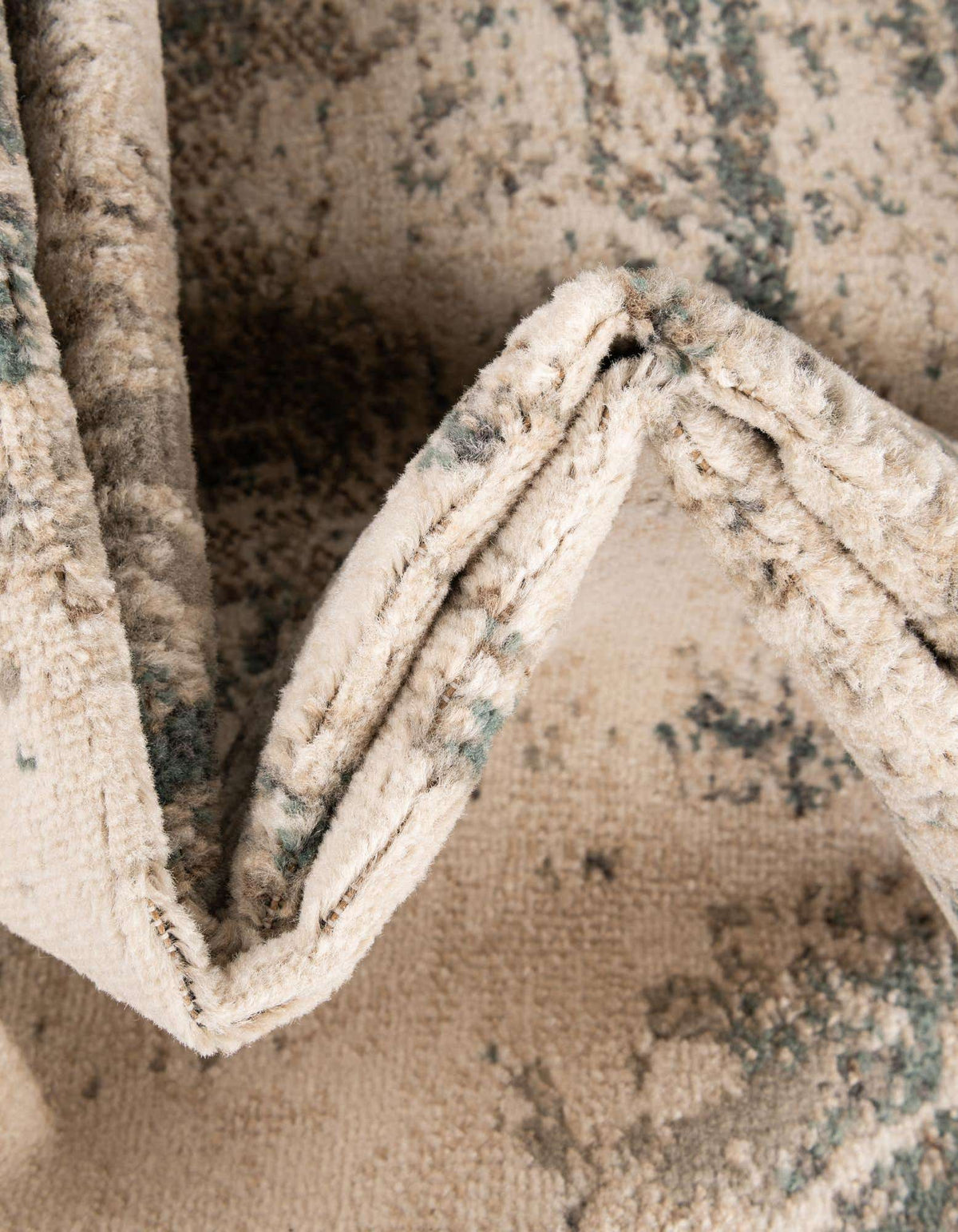 Quadratisch Teppich Sahara in Beige von Hadorn™ - Lifestyle Image