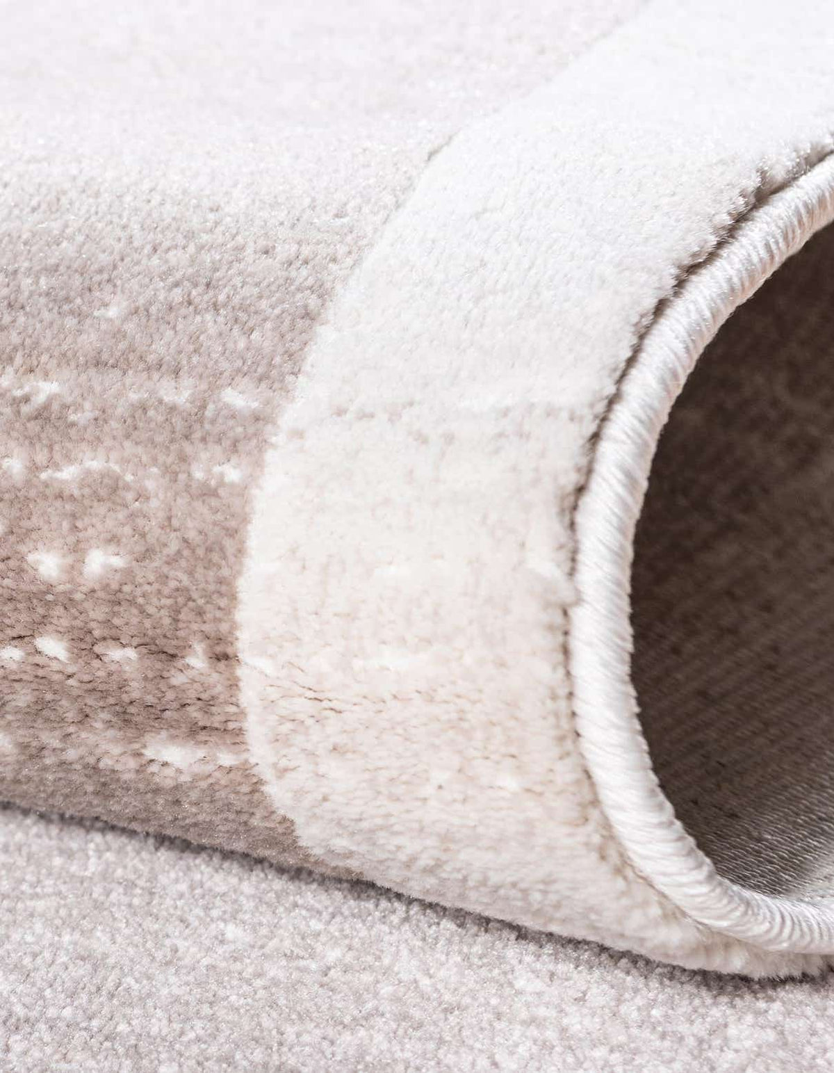 Rechteck Teppich Bellevue in Beige von Hadorn™ - Lifestyle Image