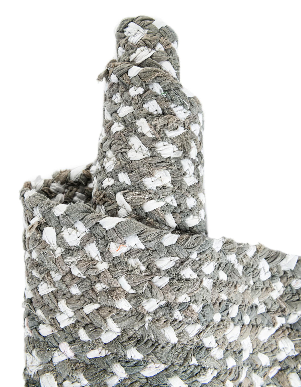 Rechteck Teppich Braided Chindi in Grau von Hadorn™ - Lifestyle Image
