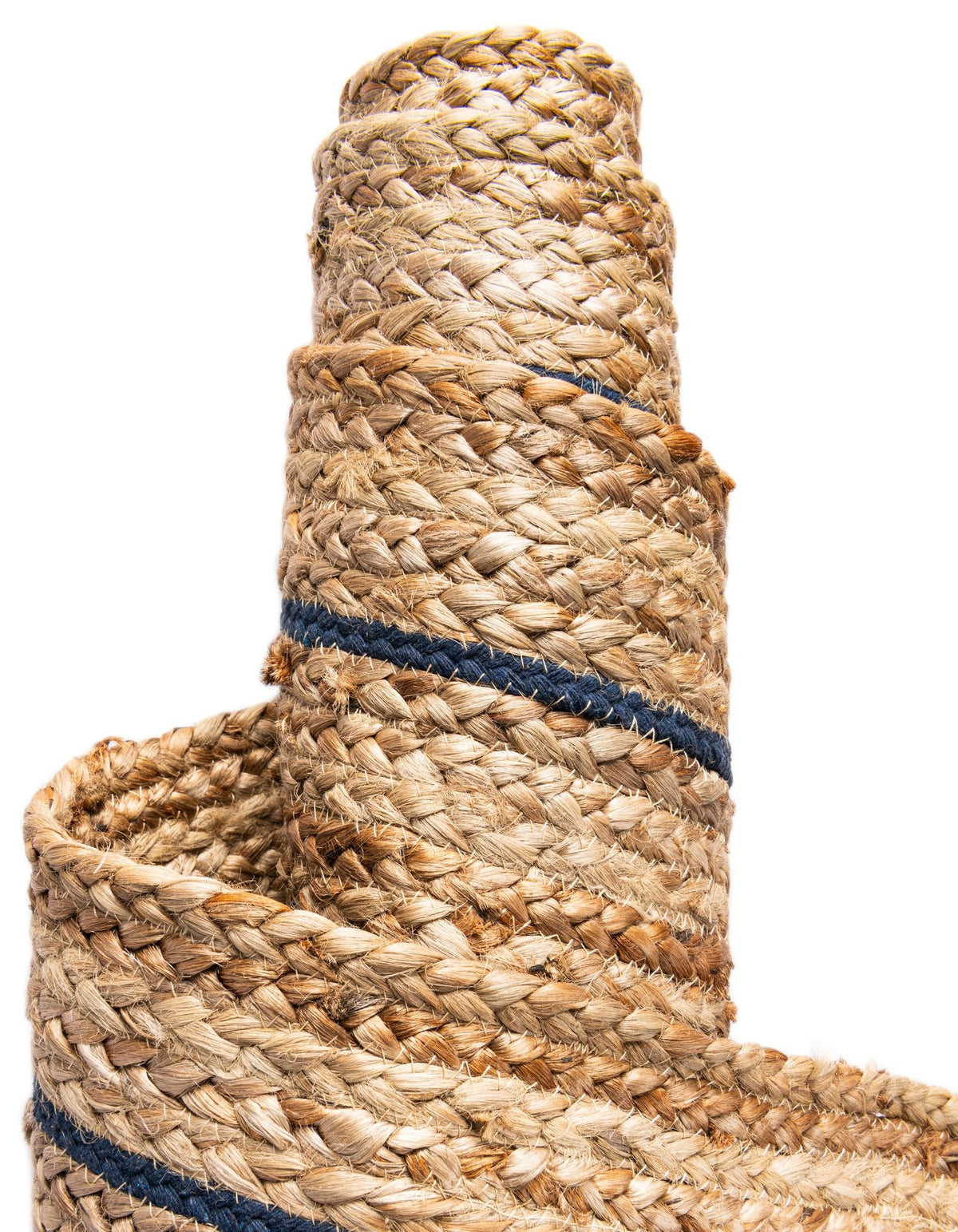 Rechteck Teppich Braided Jute in Blau von Hadorn™ - Lifestyle Image