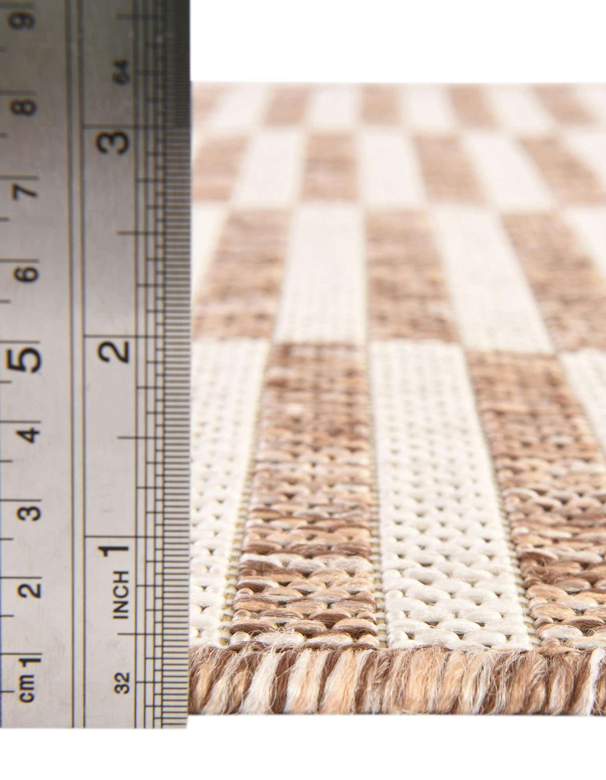 Rechteck Outdoor Teppich Tulum Outdoor Tile in Taupe von Hadorn™ - Lifestyle Image