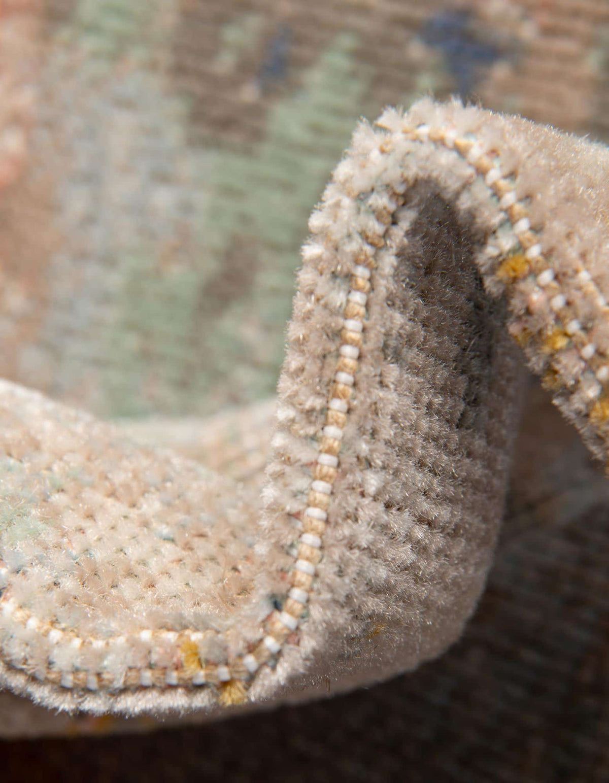 Rund Teppich Lotus in Mehrfarbig von Hadorn™ - Lifestyle Image