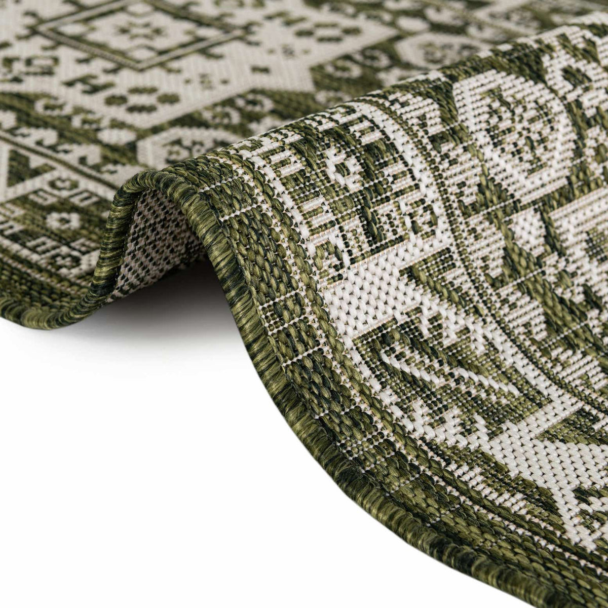 Rechteck Outdoor Teppich Tulum Outdoor in Grün von Hadorn™ - Lifestyle Image