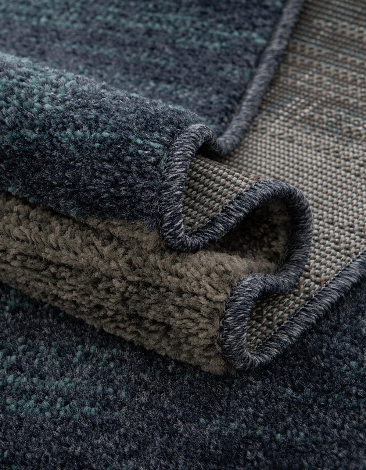 Rund Teppich Harvest in Blaugrau von Hadorn™ - Lifestyle Image
