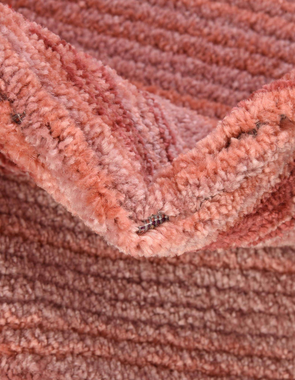 Quadratisch Teppich Gemstone in Rosa von Hadorn™ - Lifestyle Image