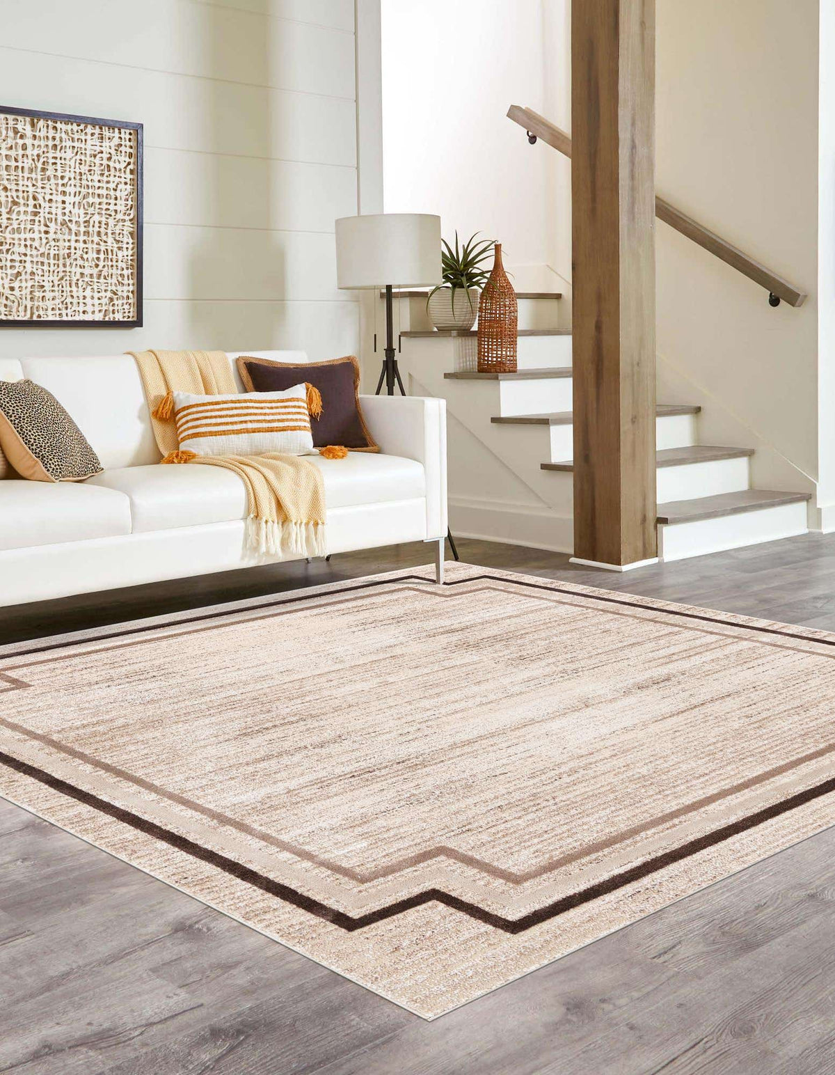 Quadratisch Teppich Oasis in Braun von Hadorn™ - Lifestyle Image
