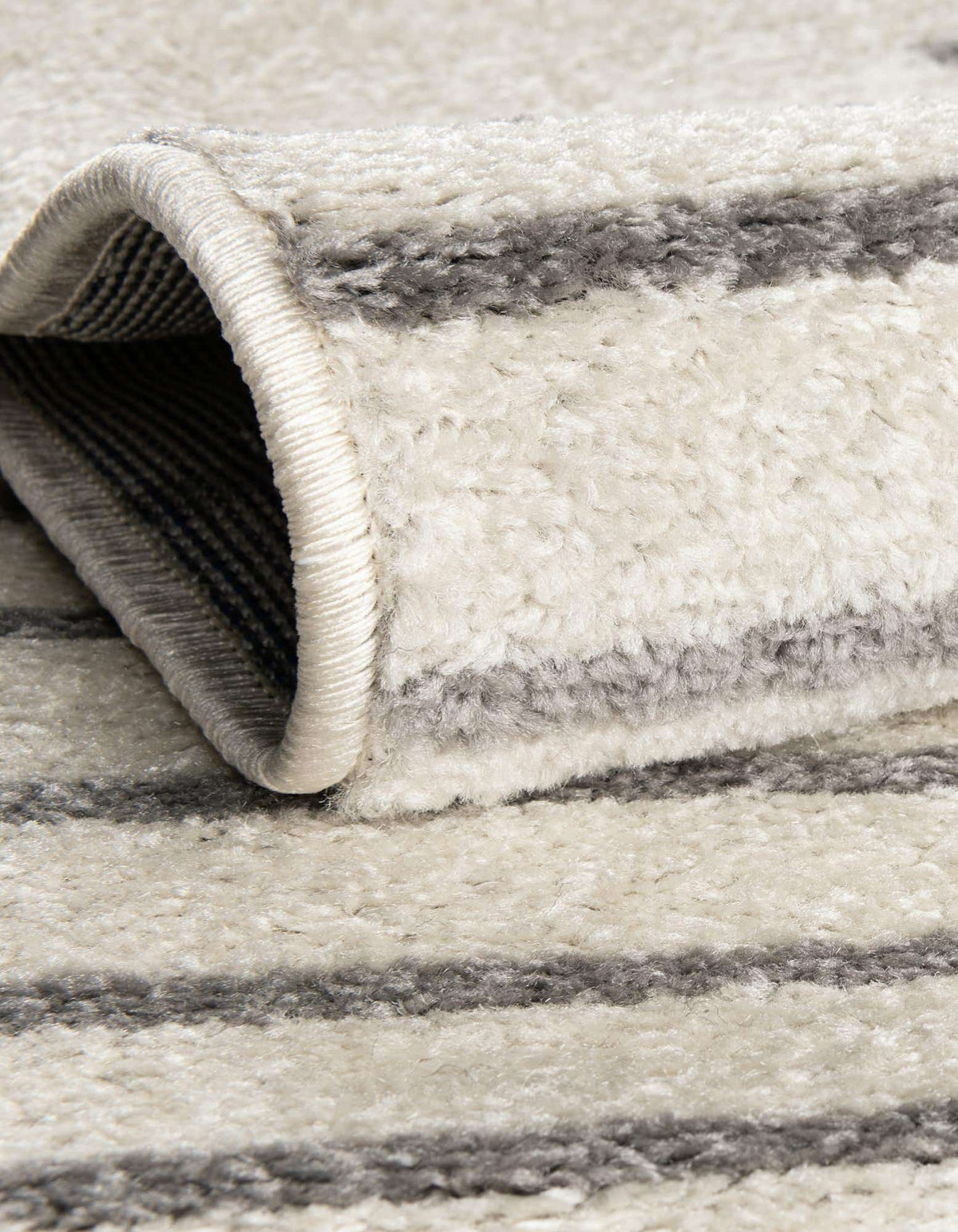 Rechteck Teppich Kai in Elfenbein und Grau von Hadorn™ - Lifestyle Image