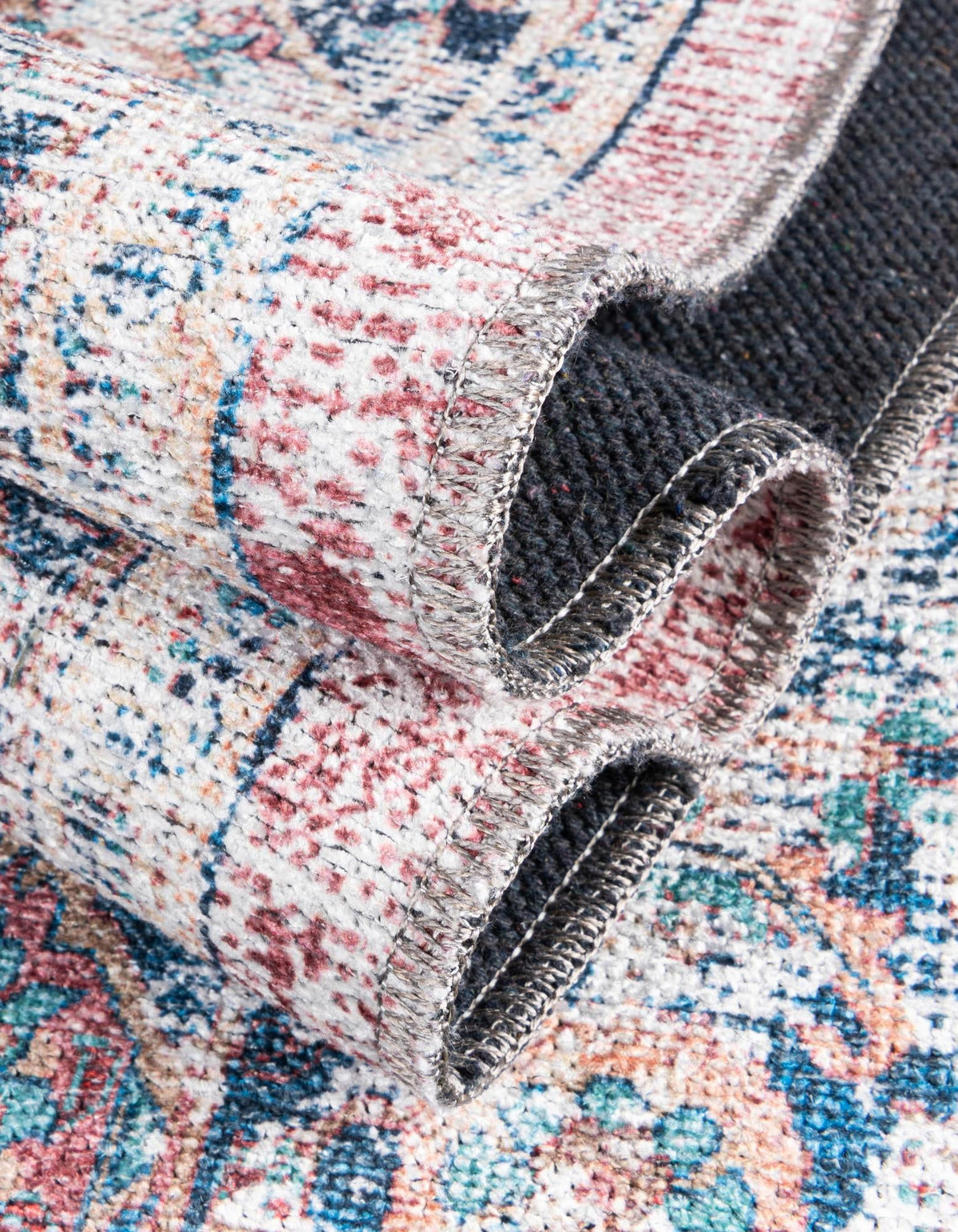 Quadratisch Teppich Yara in Marineblau von Hadorn™ - Lifestyle Image