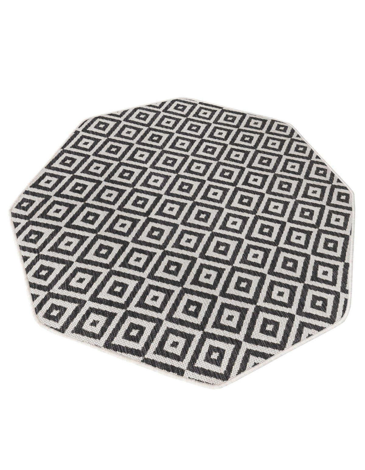 Achteck Outdoor Teppich Tulum Outdoor in Anthrazit von Hadorn™ - Lifestyle Image