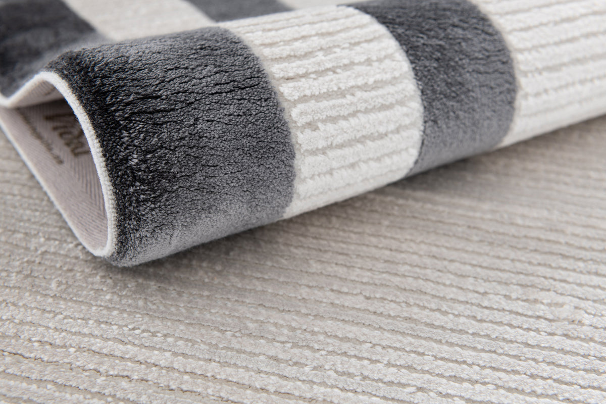 Rechteck Luxus Teppich Chiasso in Hellgrau von Hadorn™ - Lifestyle Image