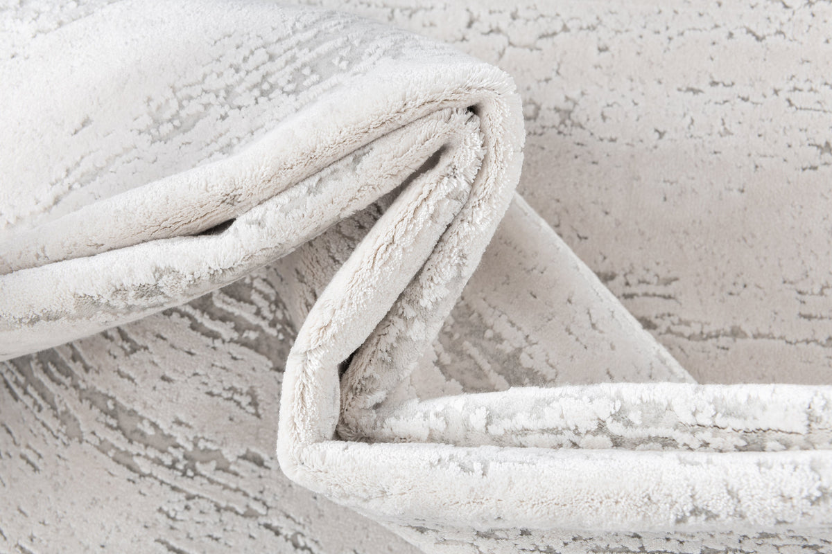 Rechteck Luxus Teppich Chiasso in Weiss von Hadorn™ - Lifestyle Image