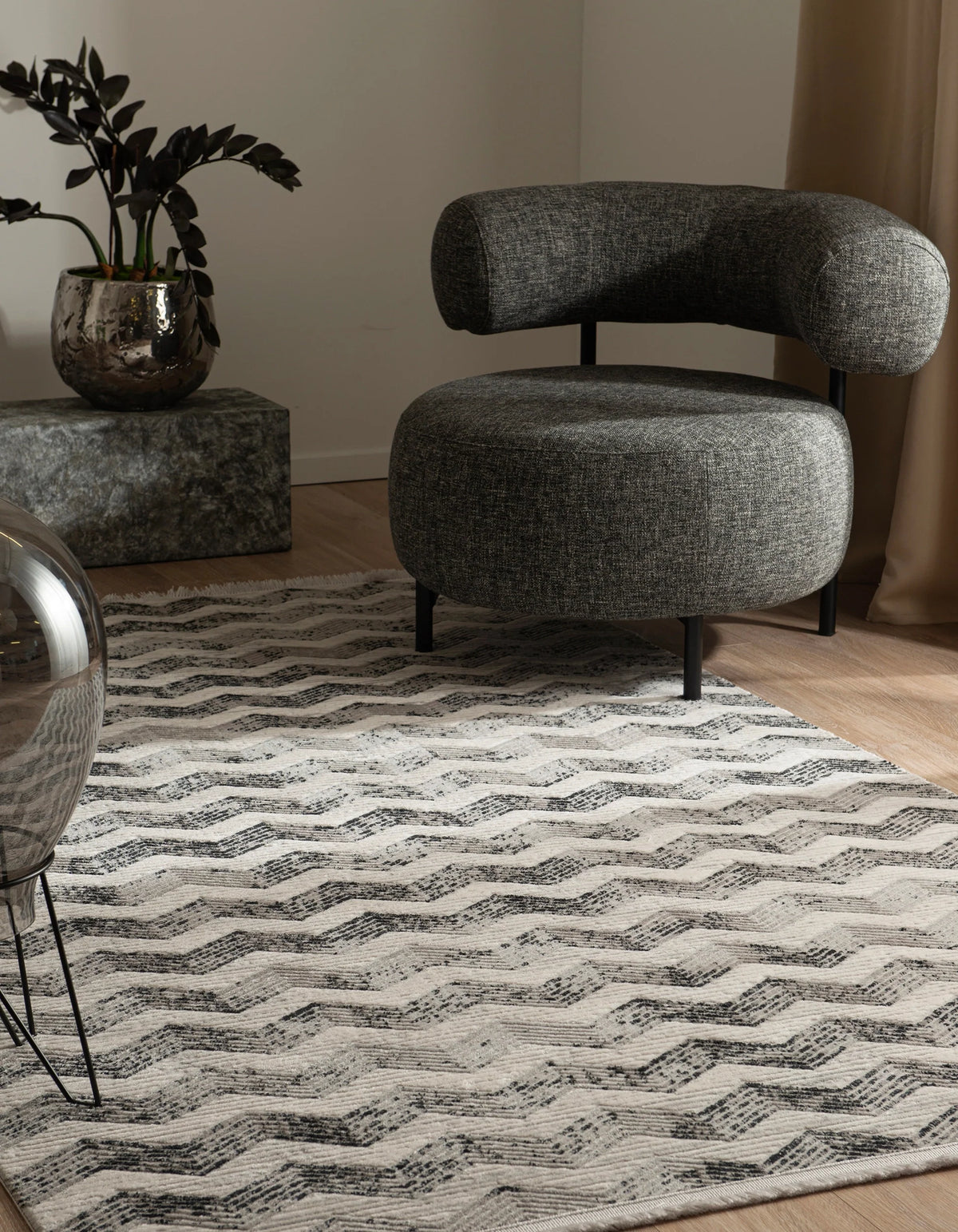 Rechteck Teppich Davos Grecian in Grau von Hadorn™ - Lifestyle Image