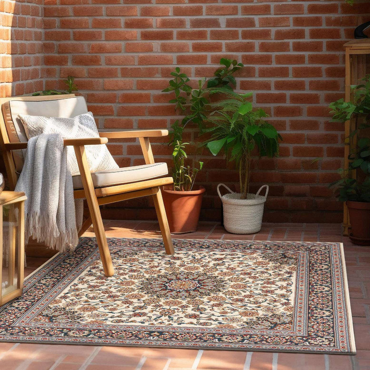 Outdoor Traditional