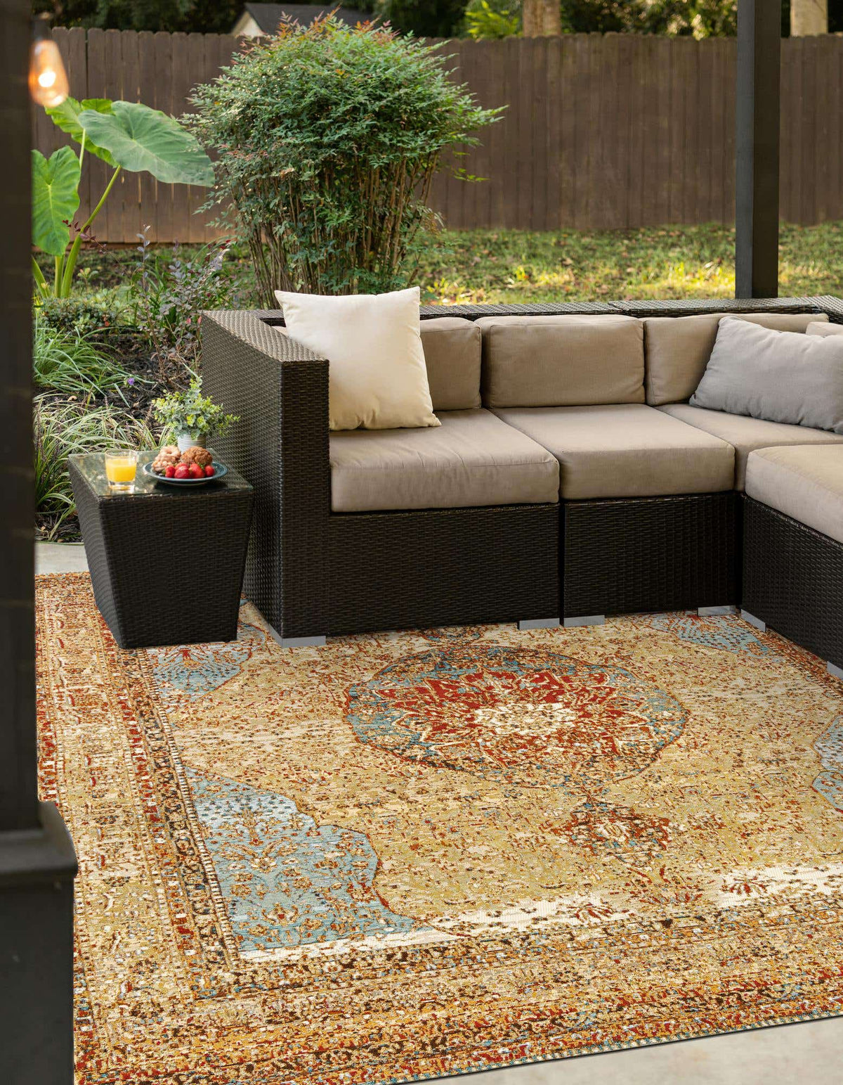 Outdoor Traditional