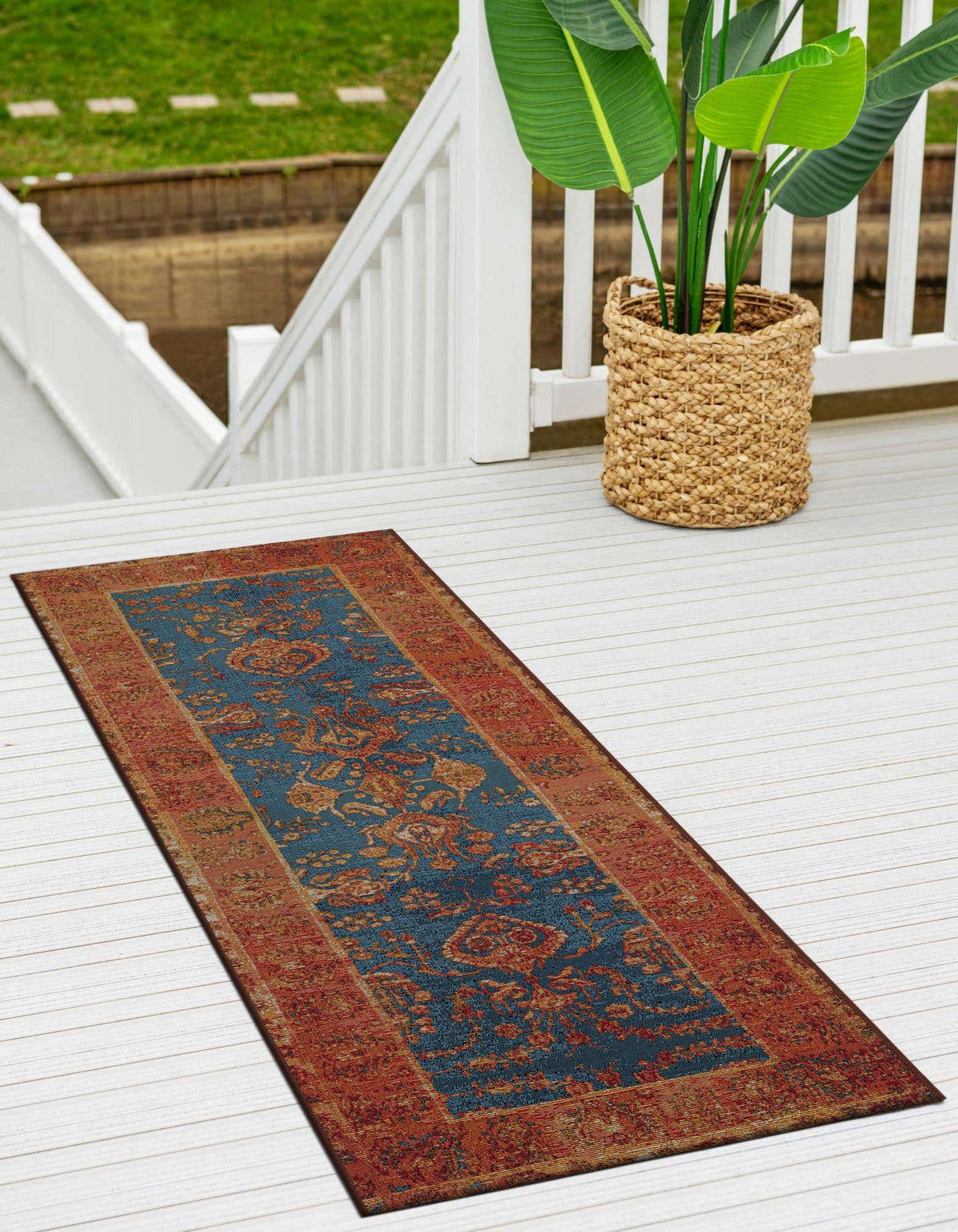 Outdoor Traditional