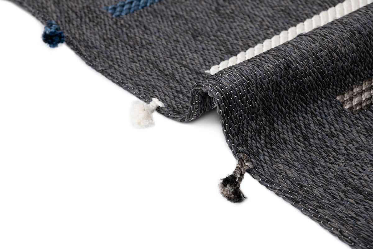 Rechteck Teppich Juniper Boho in Anthrazit von Hadorn™ - Lifestyle Image