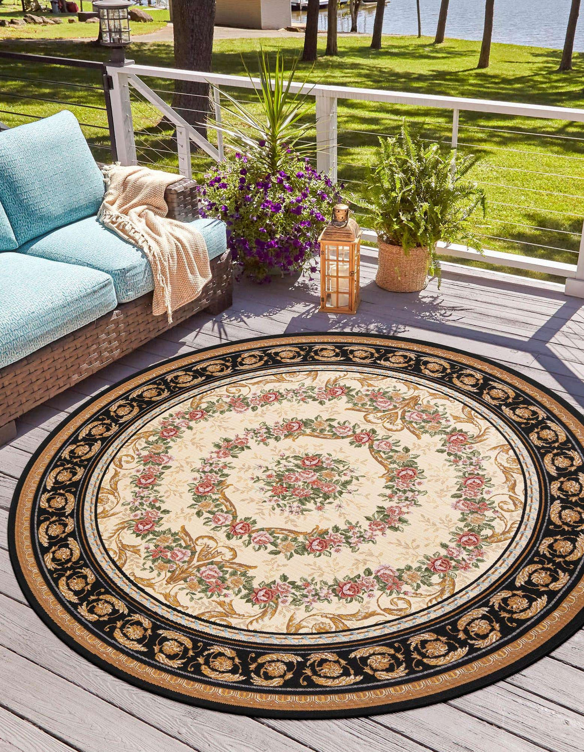 Outdoor Traditional