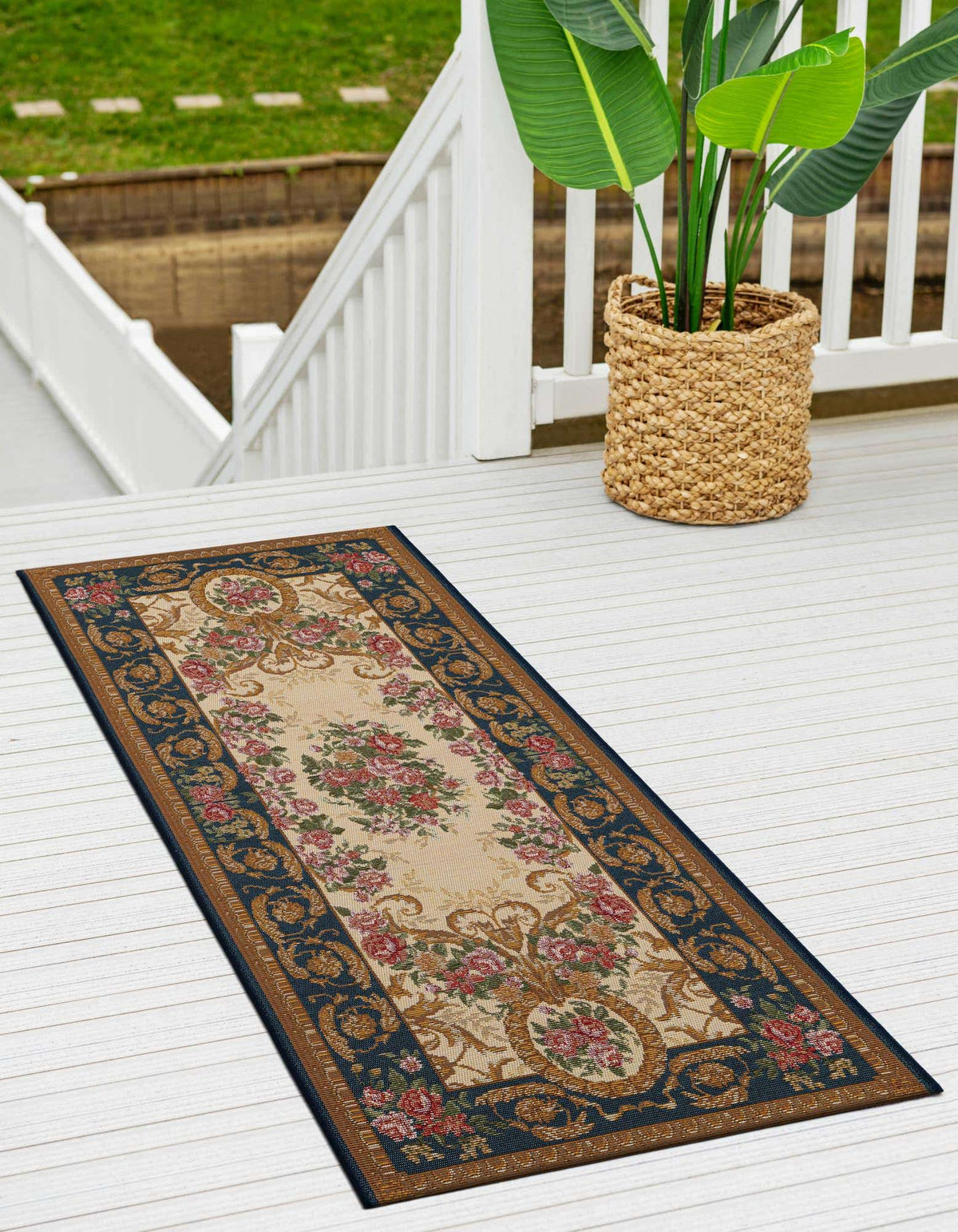 Outdoor Traditional