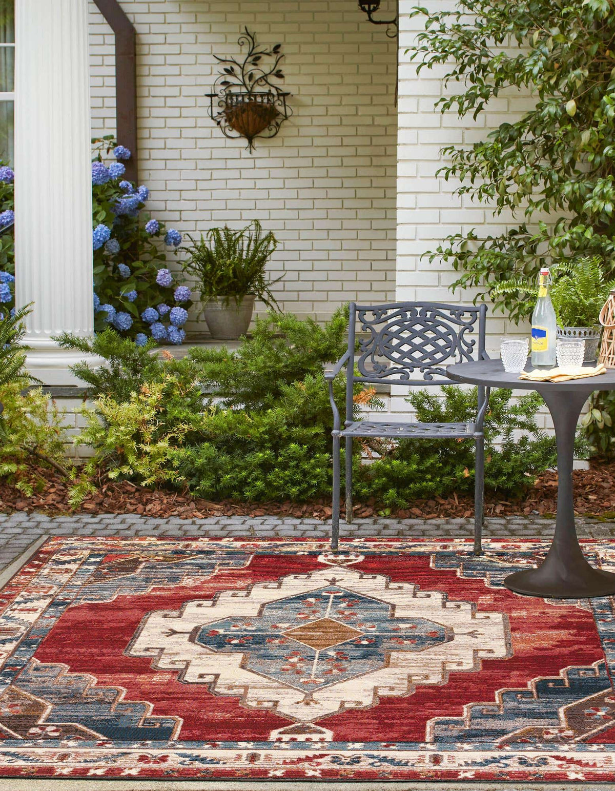 Outdoor Traditional