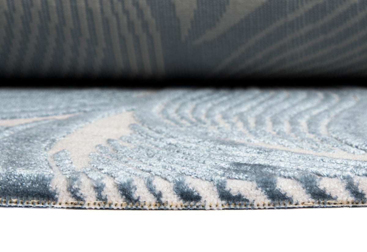 Rechteck Teppich Royal Nature in Blau von Hadorn™ - Lifestyle Image