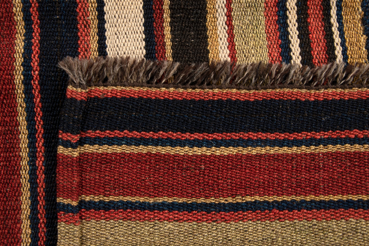 Wolle Persien Teppich Kurdi-Kelim alt in Mehrfarbig von Hadorn™ - Lifestyle Image