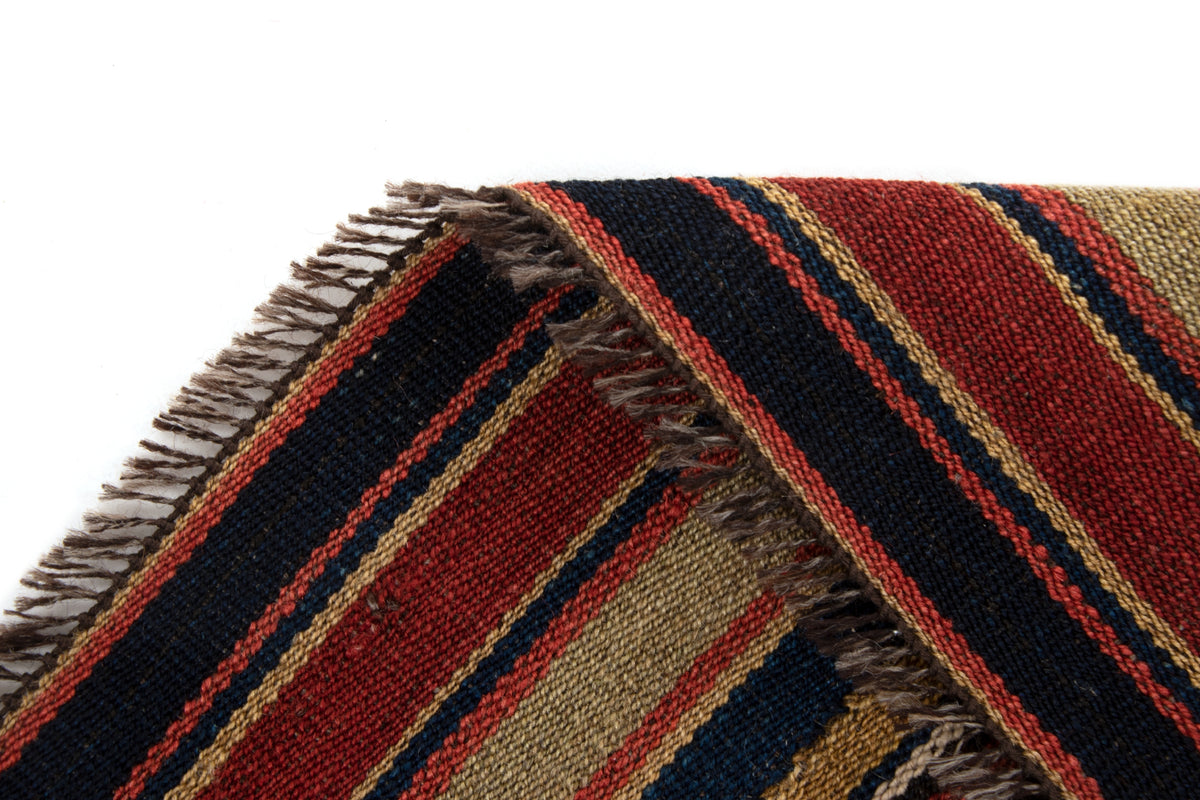 Wolle Persien Teppich Kurdi-Kelim alt in Mehrfarbig von Hadorn™ - Lifestyle Image