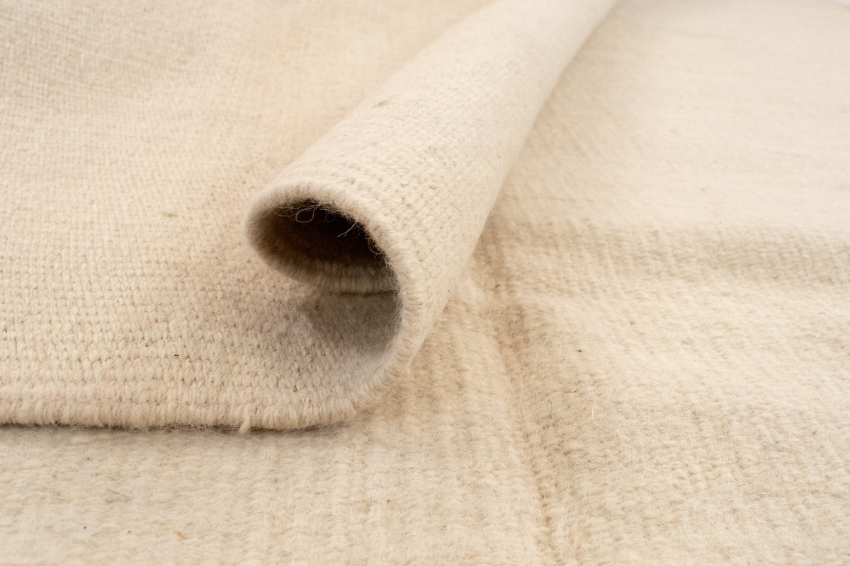 Rechteck Handgeflochten Teppich Heluan in Beige von Hadorn™ - Lifestyle Image