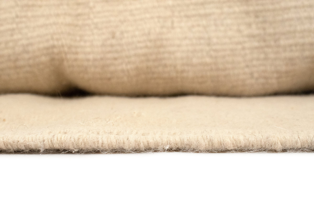 Rechteck Handgeflochten Teppich Heluan in Beige von Hadorn™ - Lifestyle Image
