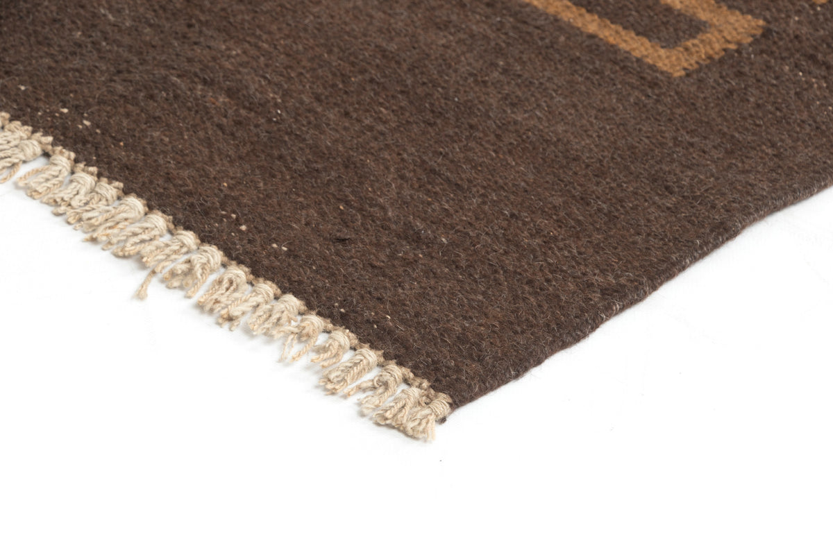 Wolle Teppich Kelim in Dunkelbraun von Hadorn™ - Lifestyle Image