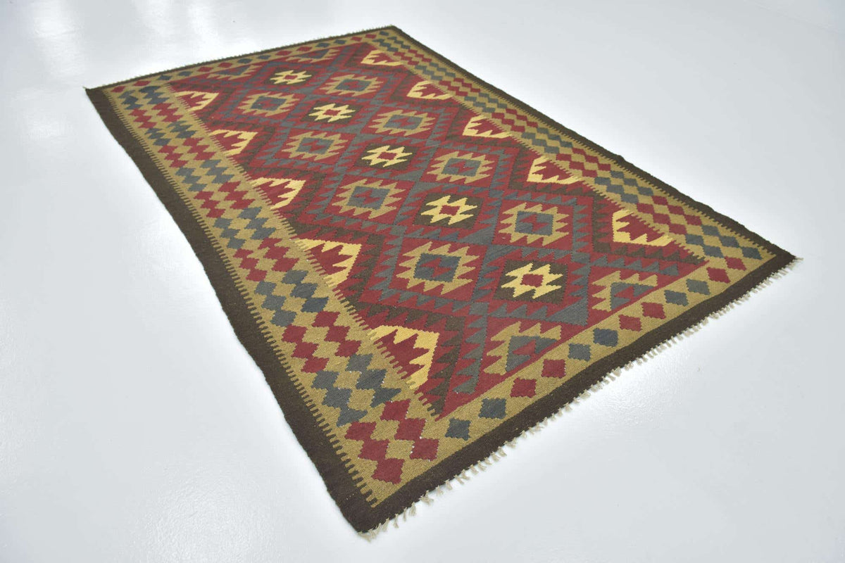 Rechteck Handgeflochten Teppich Kelim Maymana in Rot von Hadorn™ - Lifestyle Image