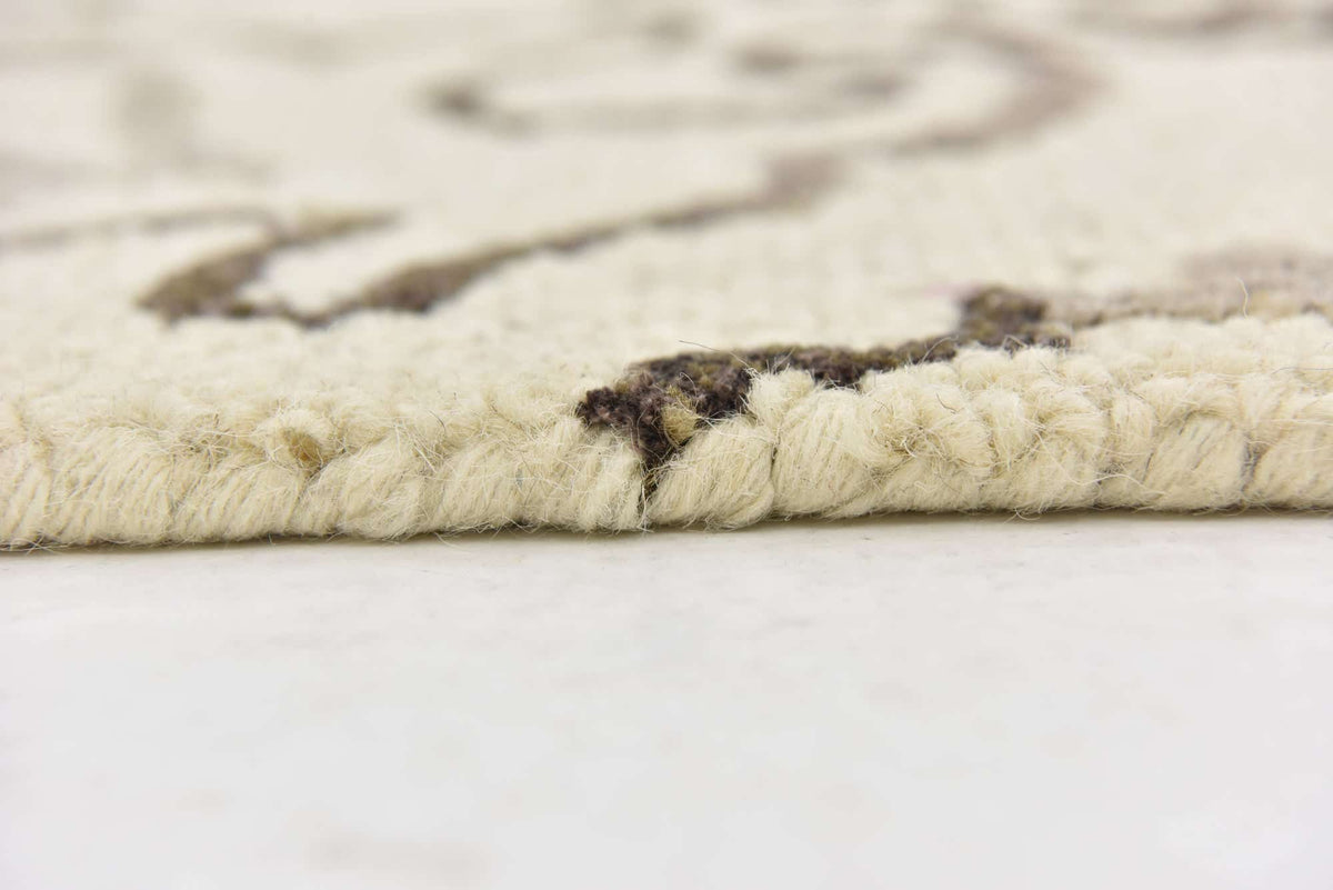 Wolle und Seide Teppich Luna in Beige von Hadorn™ - Lifestyle Image
