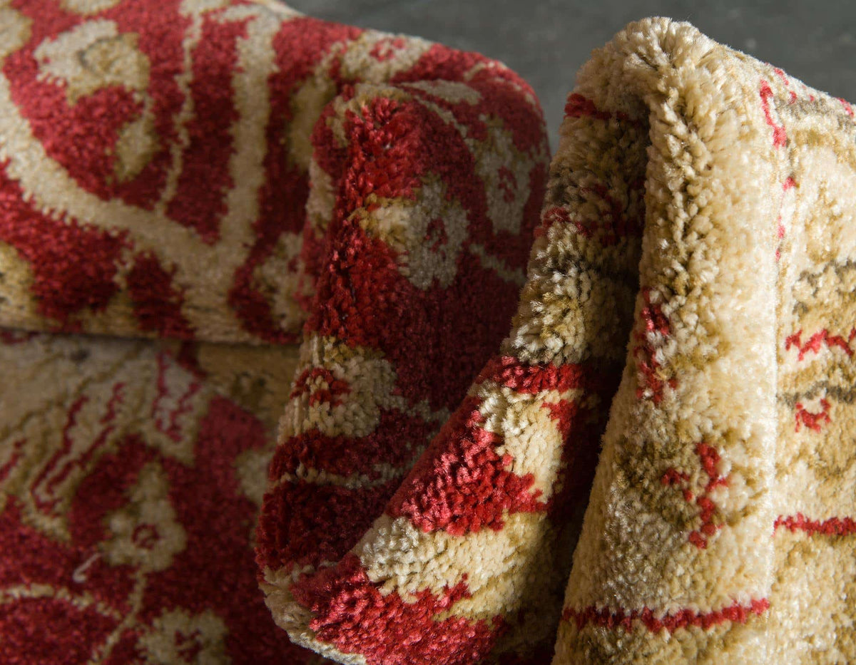 Rechteck Teppich Kensington in Rot von Hadorn™ - Lifestyle Image