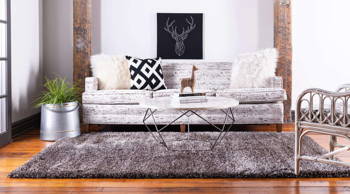 Rechteck Hochflorteppich Luxe Solid Shag in Pinecone Braun von Hadorn™ - Lifestyle Image