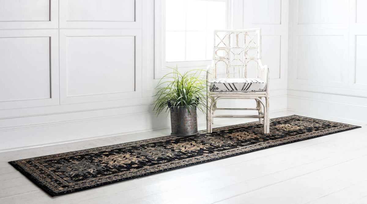 Läufer Teppich Heriz Design in Schwarz von Hadorn™ - Lifestyle Image