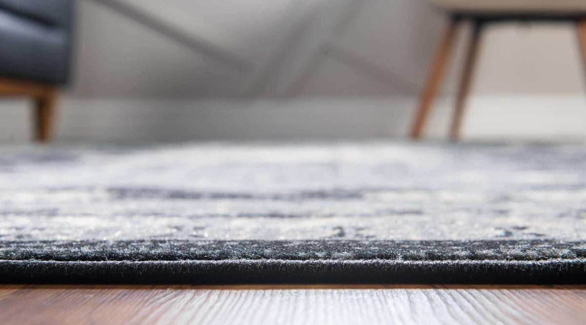 Läufer Teppich Heriz Design in Schwarz von Hadorn™ - Lifestyle Image