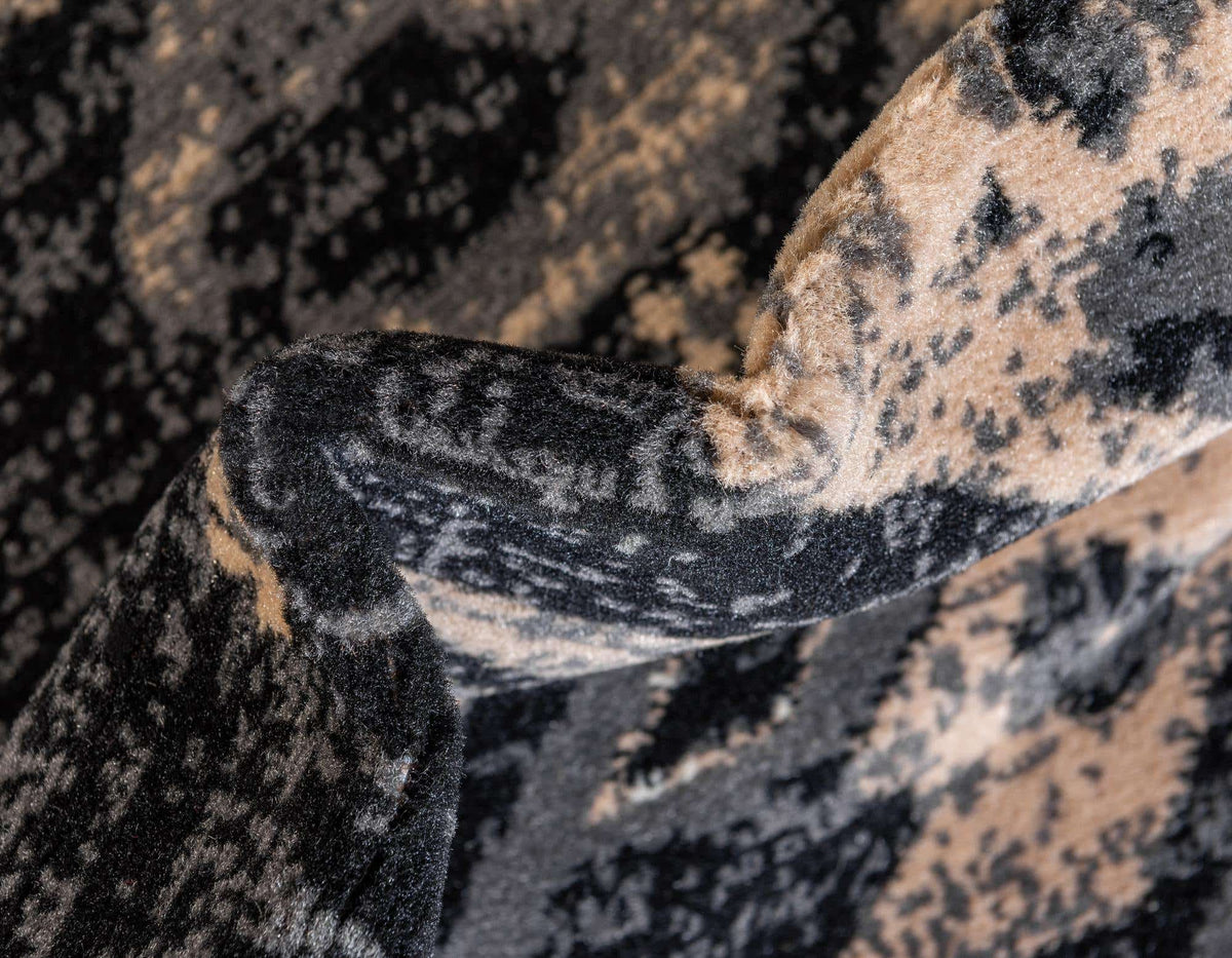 Läufer Teppich Heriz Design in Schwarz von Hadorn™ - Lifestyle Image