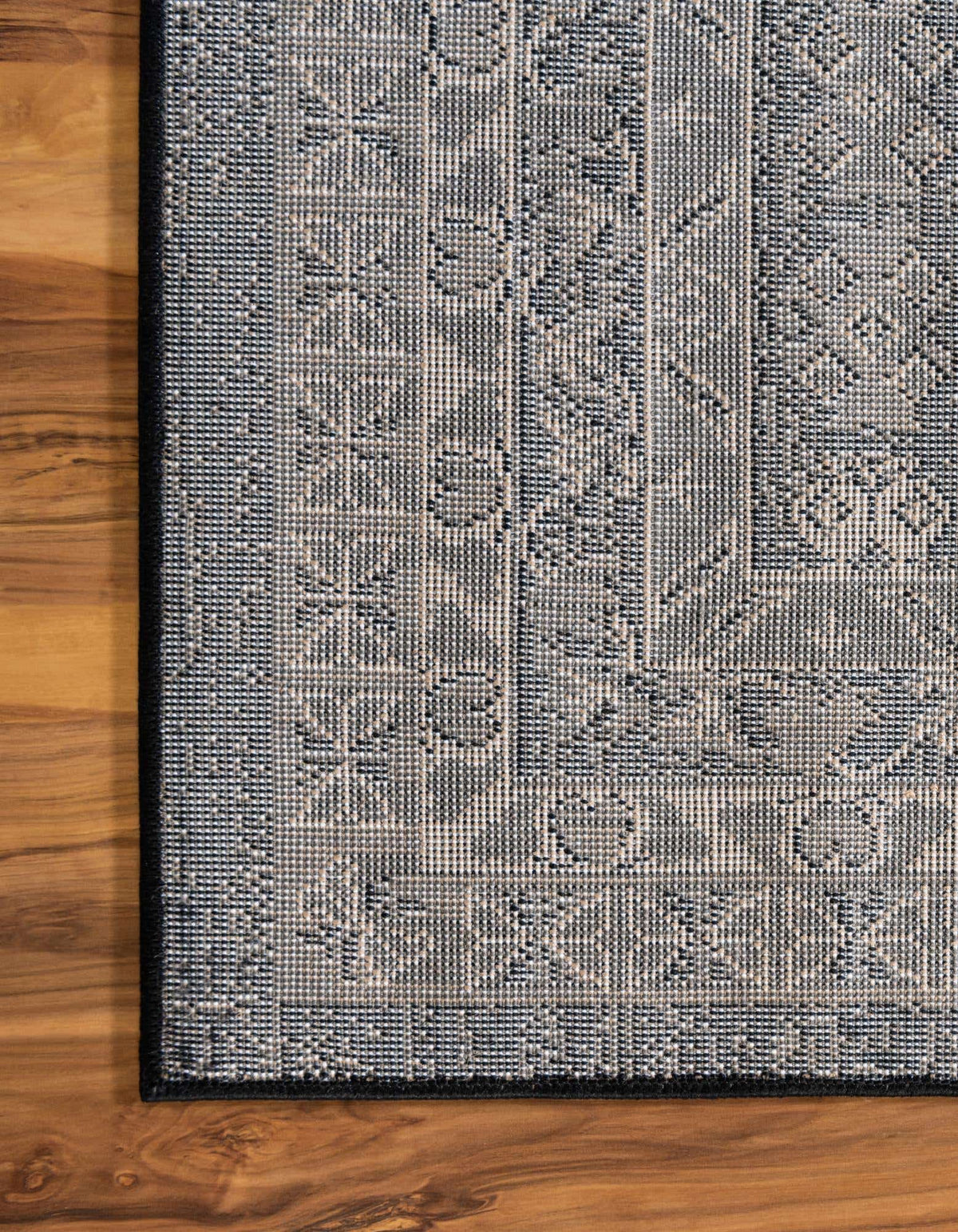 Läufer Teppich Heriz Design in Schwarz von Hadorn™ - Lifestyle Image
