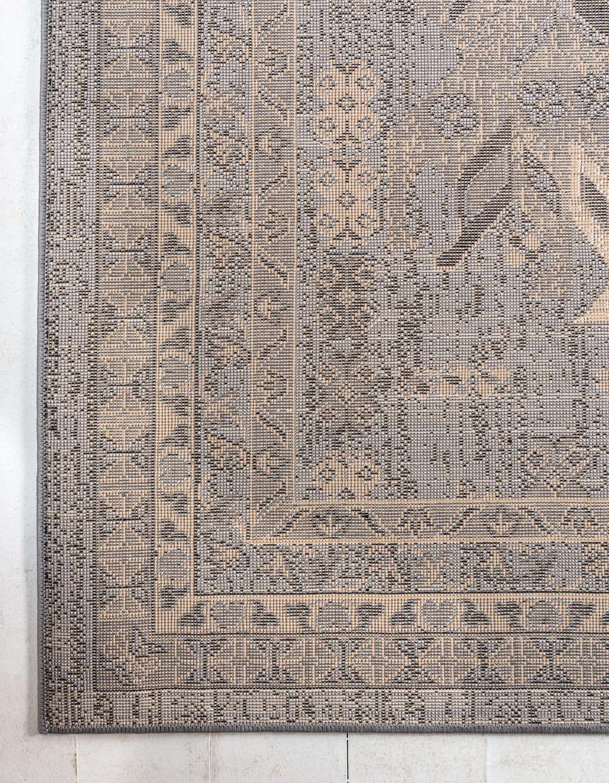 Rechteck Teppich Heriz Design in Grau von Hadorn™ - Lifestyle Image