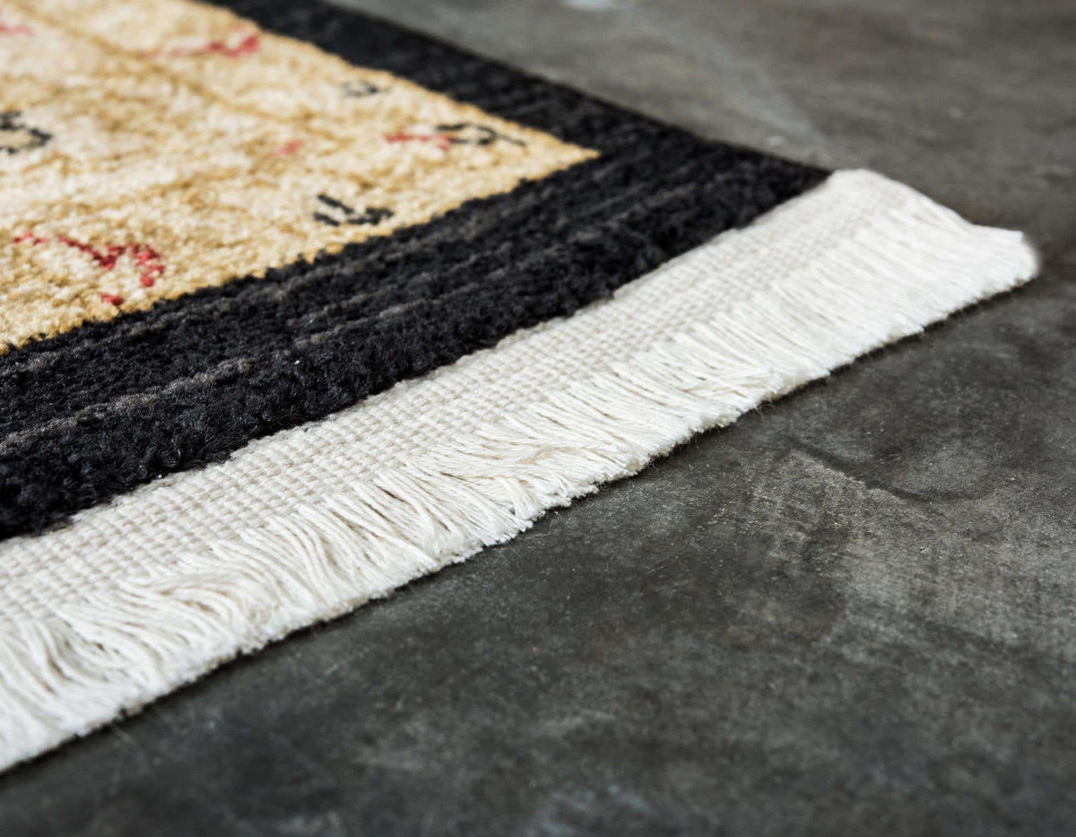 Rechteck Teppich Kensington in Schwarz von Hadorn™ - Lifestyle Image