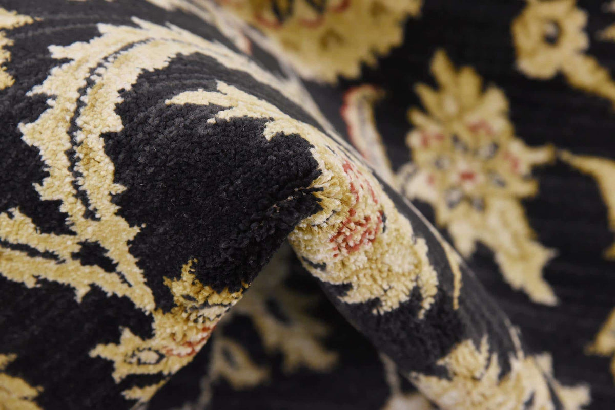 Rechteck Teppich Kensington in Schwarz von Hadorn™ - Lifestyle Image