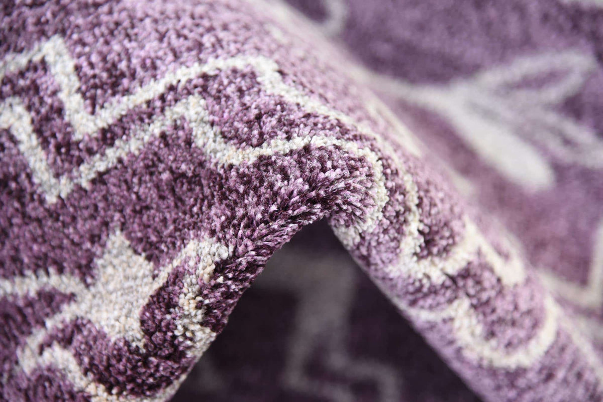 Rechteck Teppich Damask in Lila von Hadorn™ - Lifestyle Image